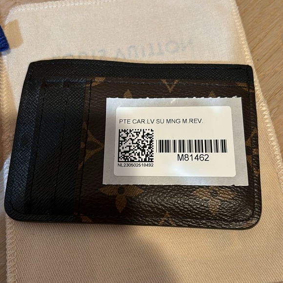 Louis Vuitton side up card holder LVmonogram black Other side large LV tan/taupe - Picture 9 of 10